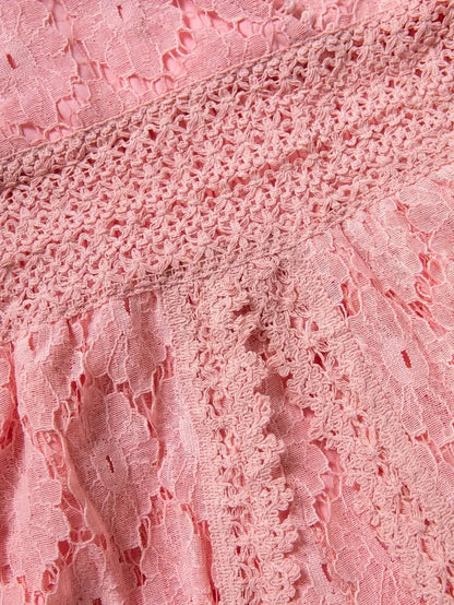Nerina – Elegancki kombinezon z koronką